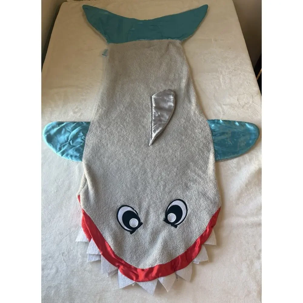 Unbranded shark shaped